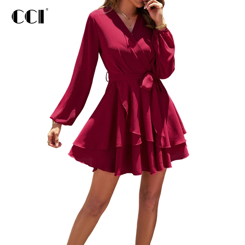 

Женское платье с V-образным вырезом, длинным рукавом и рюшами