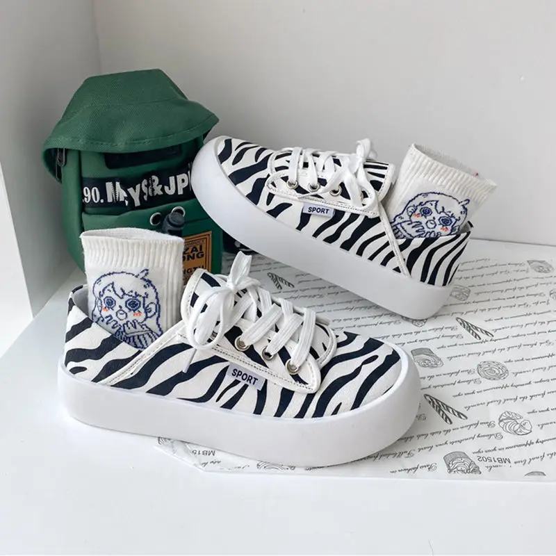 Cow Print Canvas Shoes for Women Japanese Style Fashion Autumn Platform Sneakers All-match Streetwear Daily Wear Ladies Footwear