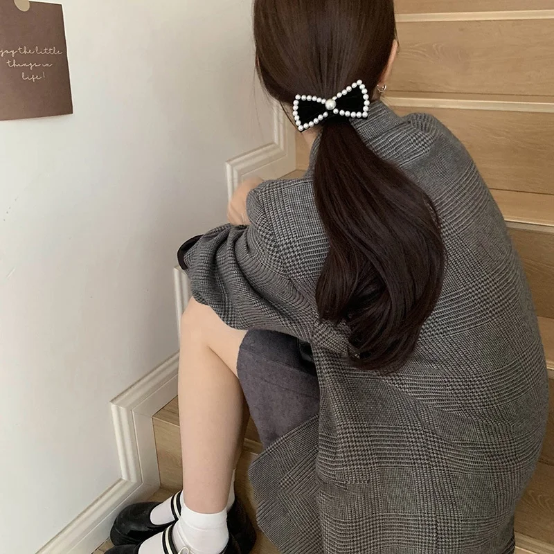 Женская бархатная резинка для волос с жемчужинами