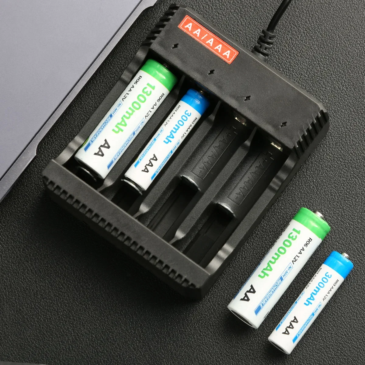 Умное зарядное устройство USB для AAA/AA аккумуляторов перезаряжаемый держатель