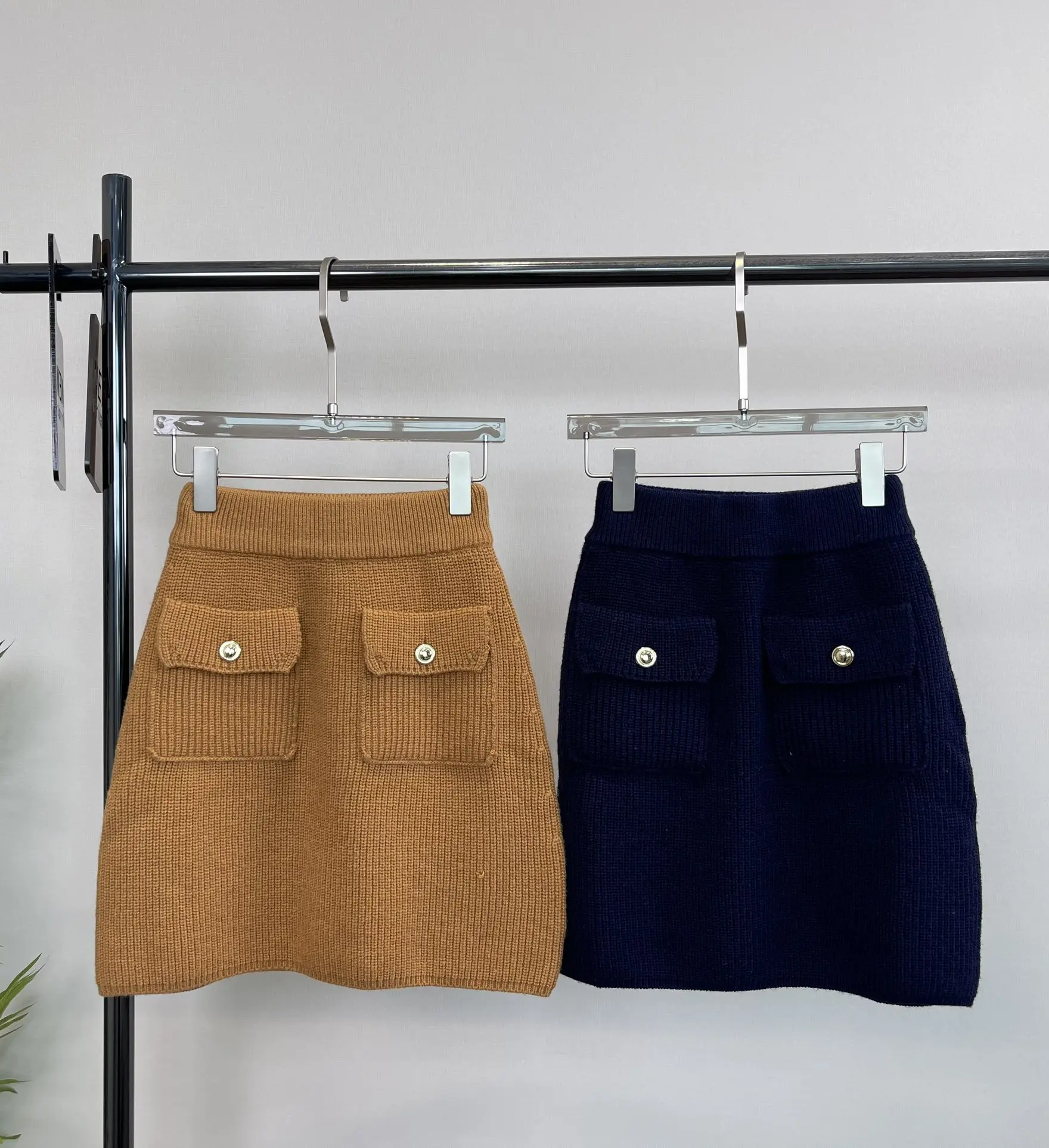 

100% wool 2023 autumn women fashion knitted skirts buttons pockets sweater mini skirt