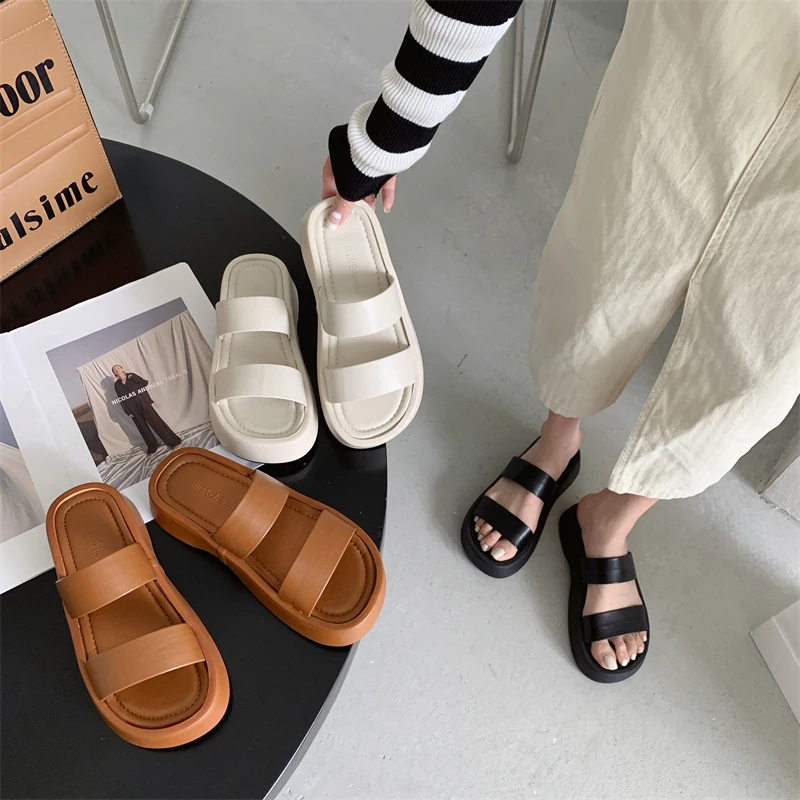 

Shoes Woman 2022 Female Slippers Platform Shallow PU Luxury Slides Rubber Flip Flops Low New Soft Flat Designer Hawaiian Casual