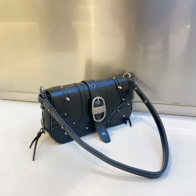 

Women's Rivet Shoulder Bags Y2K Vintage Black Underarm Bag Casual Leather Armpit Bag Fashion Female Small Handbag Crossbody Bag