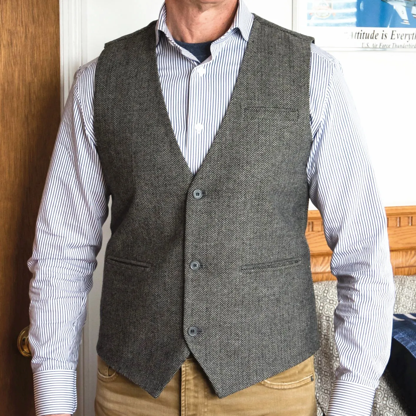 

Mens Classic Herringbone Tweed Wool Suit Vest V Neck Slim Fit Waistcoat for Wedding Groomsmen Men Vest