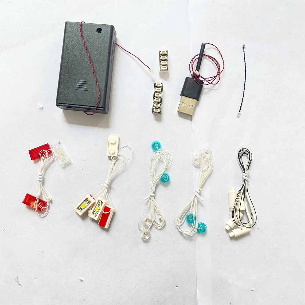 Набор со светодиодсветильник кой для строительных блоков 75301 (светодиодный ы в