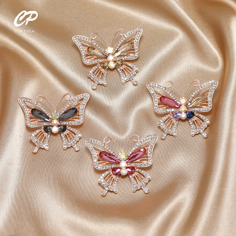 

Exquisite luxury high-end atmosphere exaggerated hollow butterfly brooch fashion cute temperament elegant rhinestone brooch