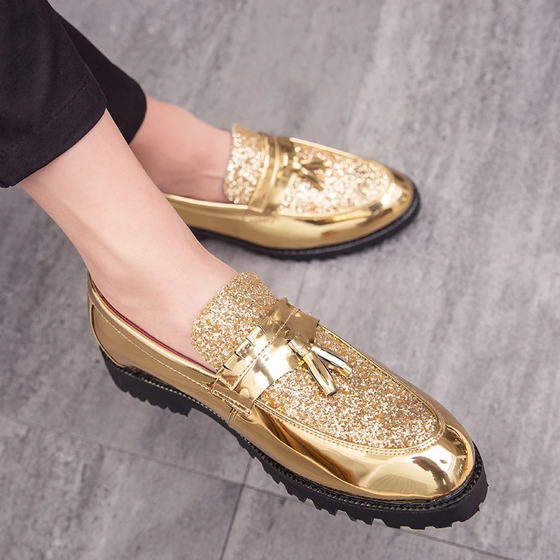 

New fashion men's shoes, wedding groom's shoes, patent leather glitter diamond piece shiny personality pointed gold shoes