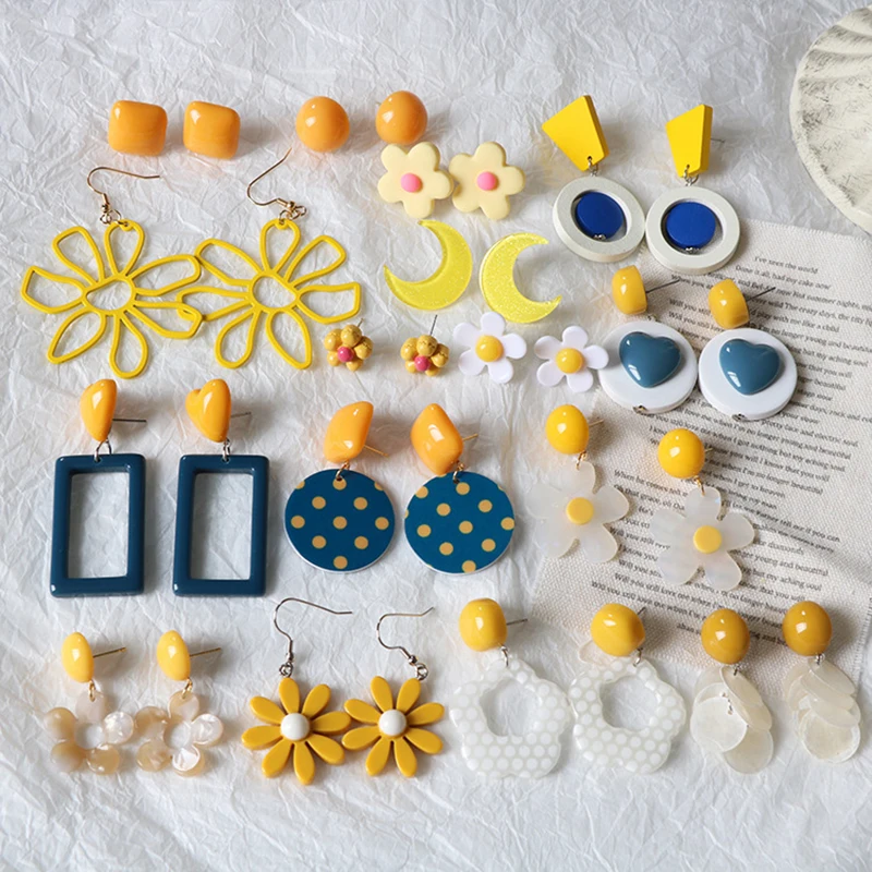 

Yellow Color Drop Earrings for Women's Korean Fashion Summer Flower Heart Earrings Sweet Temperament Geometric Jewelry Gift