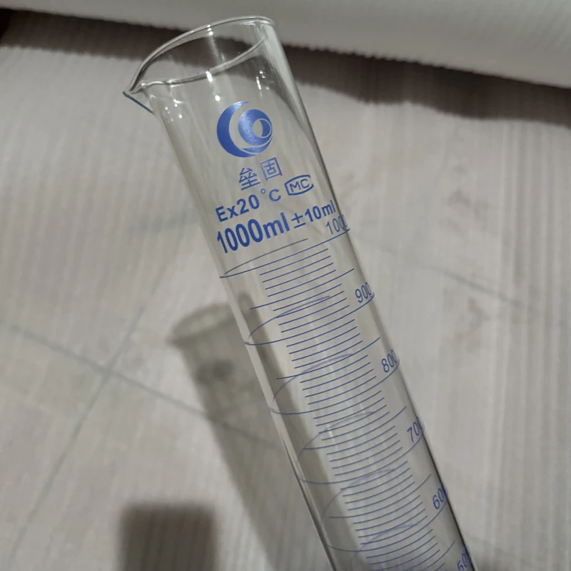 Лабораторный стеклянный мерный цилиндр 1000 мл