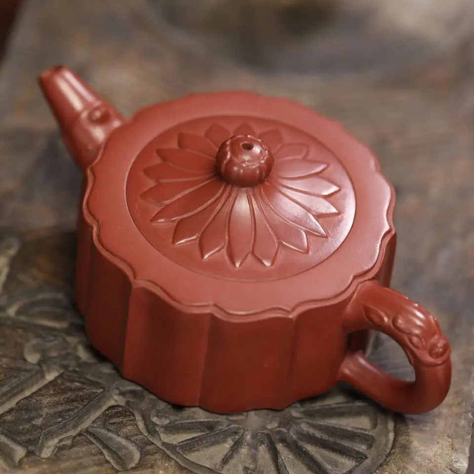 Чайный горшок Yixing из фиолетовой глины с ручкой дракона Ssangyong Ruyi красной сырой