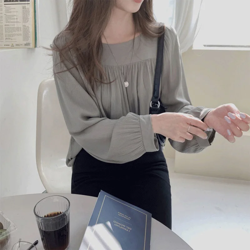 

2022 New Early Autumn New Korean Version Long-sleeved Loose Square-neck Top Solid Color Shirt Women's Design Chiffon Shirt