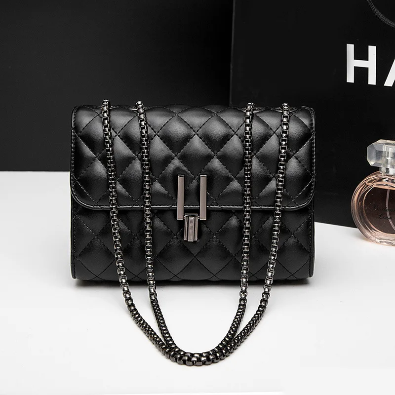 

Brand New Black Luxury Chain Shoulder Bag Women Fashion Quilted Crossbody Bag 2022 Diamond Leather Clutch Square Bag Designer