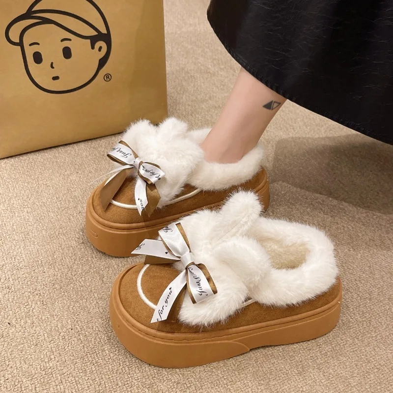 

Женская милая Яркая обувь с бантом, новинка зимы 2023, дизайнерские бархатные теплые хлопковые тапочки на платформе, женские туфли