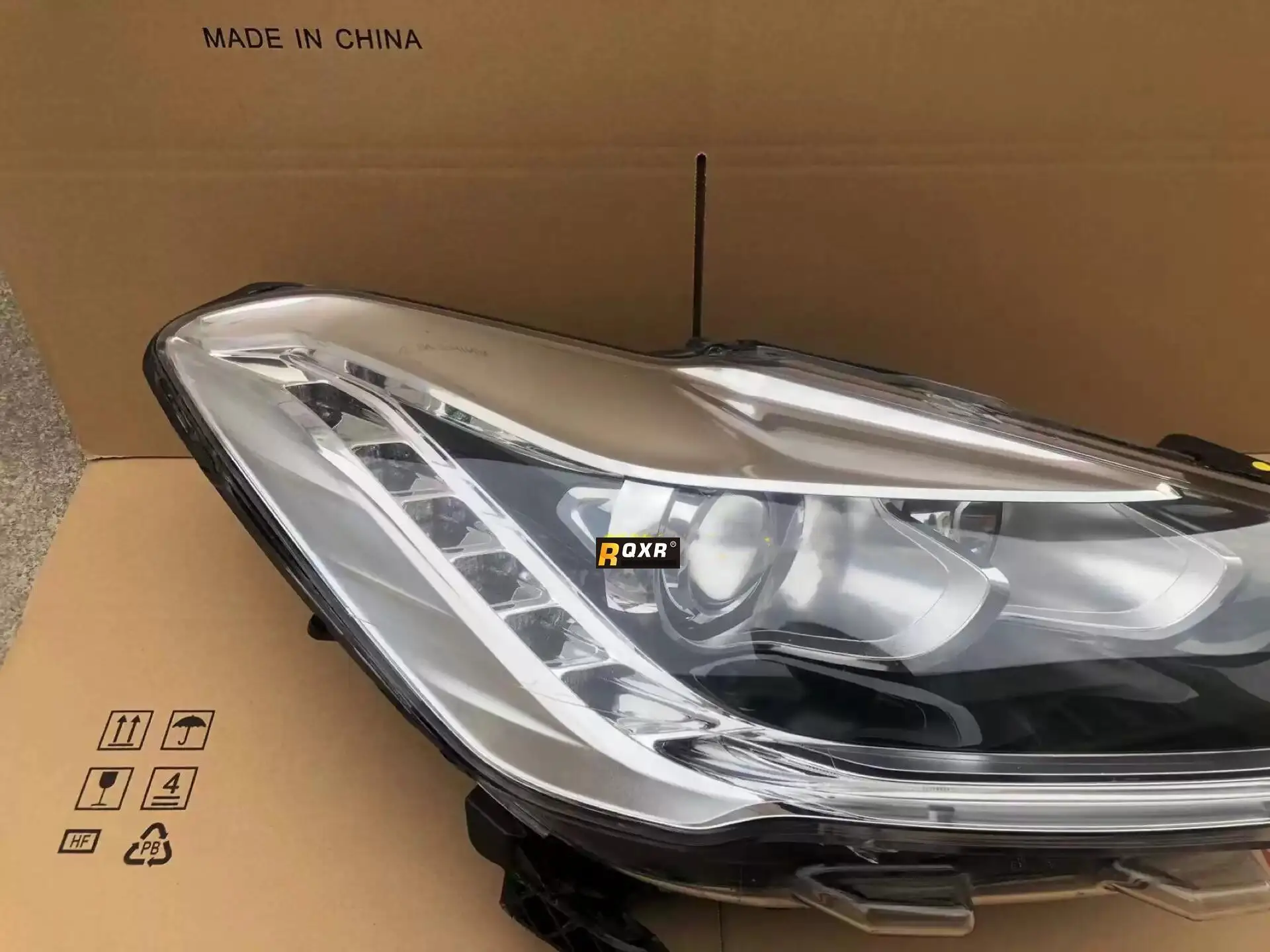 Налобный фонарь в сборе для Citroen DS5 2013 налобный светодиодные дневные ходовые