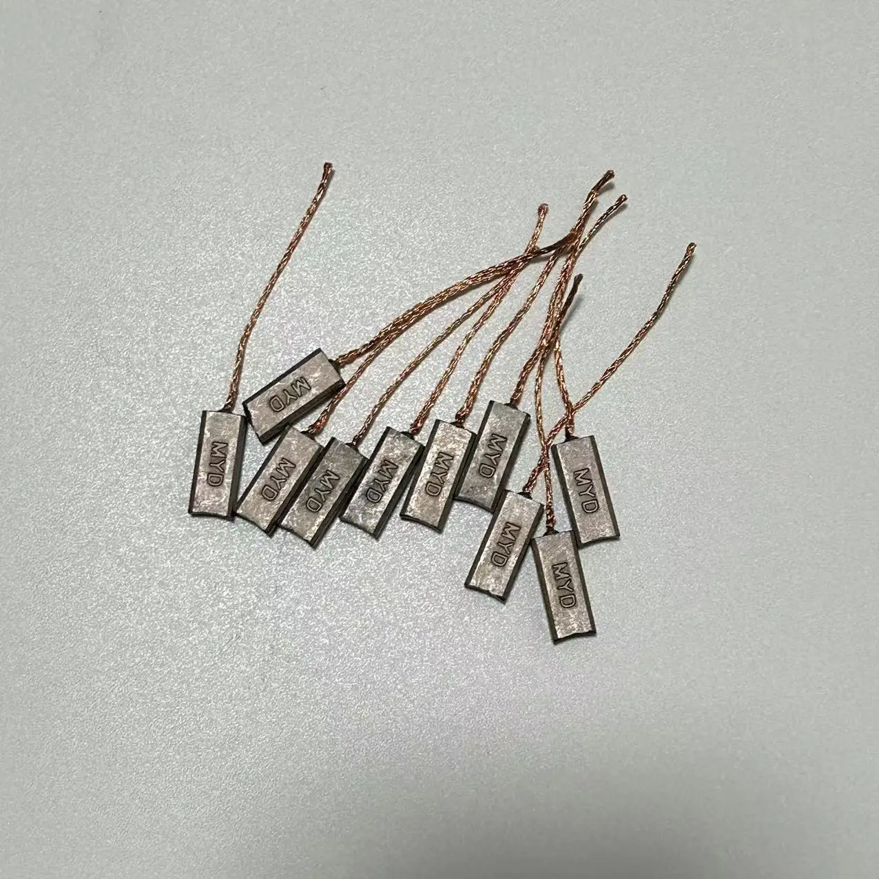 

10pcs/lot High Quality Car Electric Heater Blower Carbon Brush 5X7X20mm 5X8X20mm