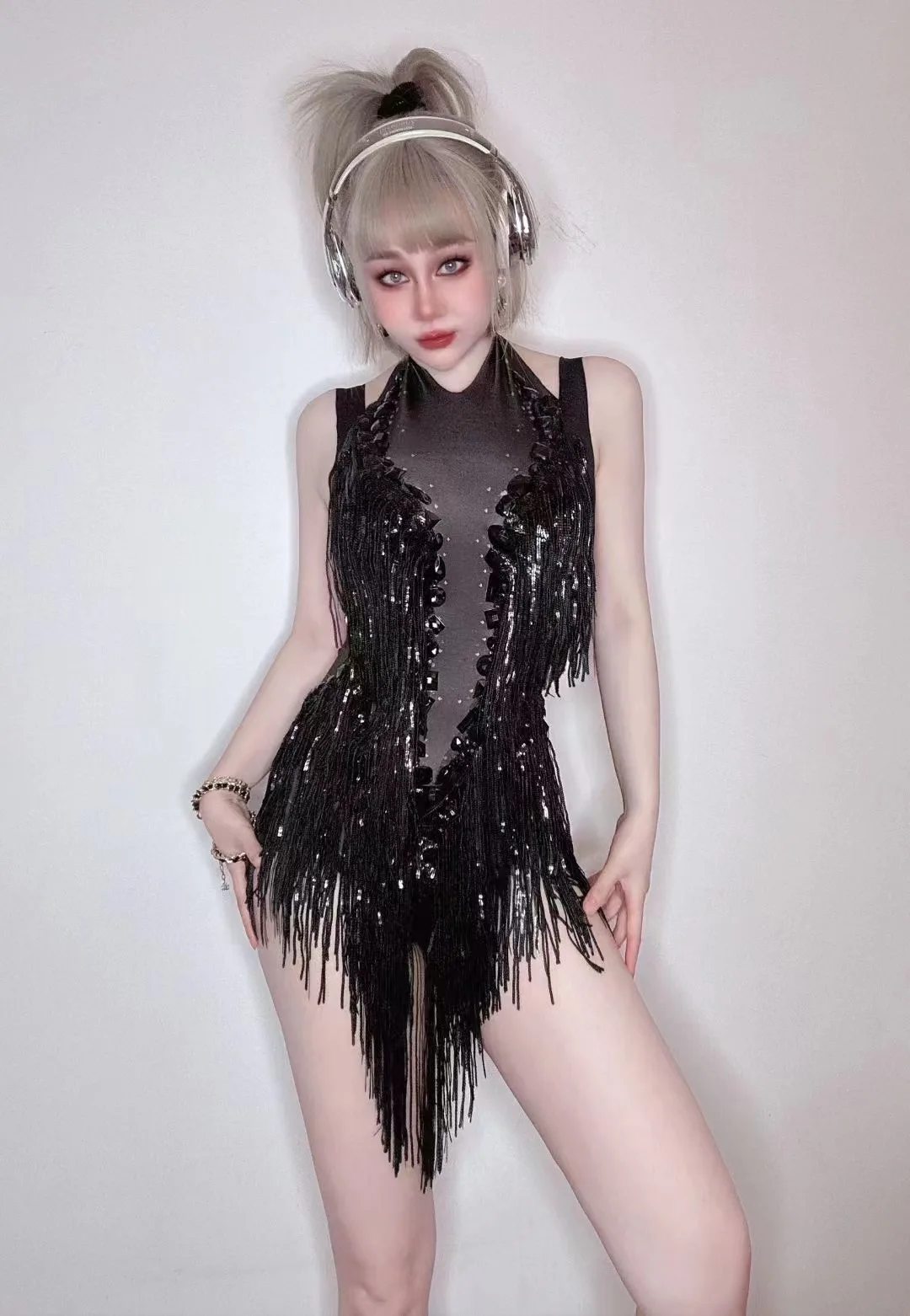 

Sexy female singer costume Stage costume Dj performance costume Ball costume High stretchy fabric one size Met-1002 2023 New