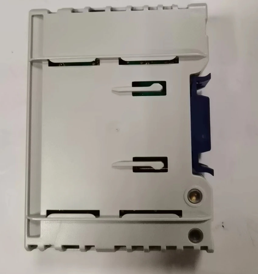 Для модуля хранения ввода-вывода DSQC1032 SCIO-S-C 3HAC 058665 -001/00 17934 1487-501-04 1 шт.