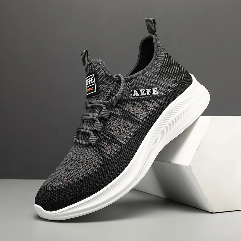 Рисунок 2 - Мужские беговые кроссовки