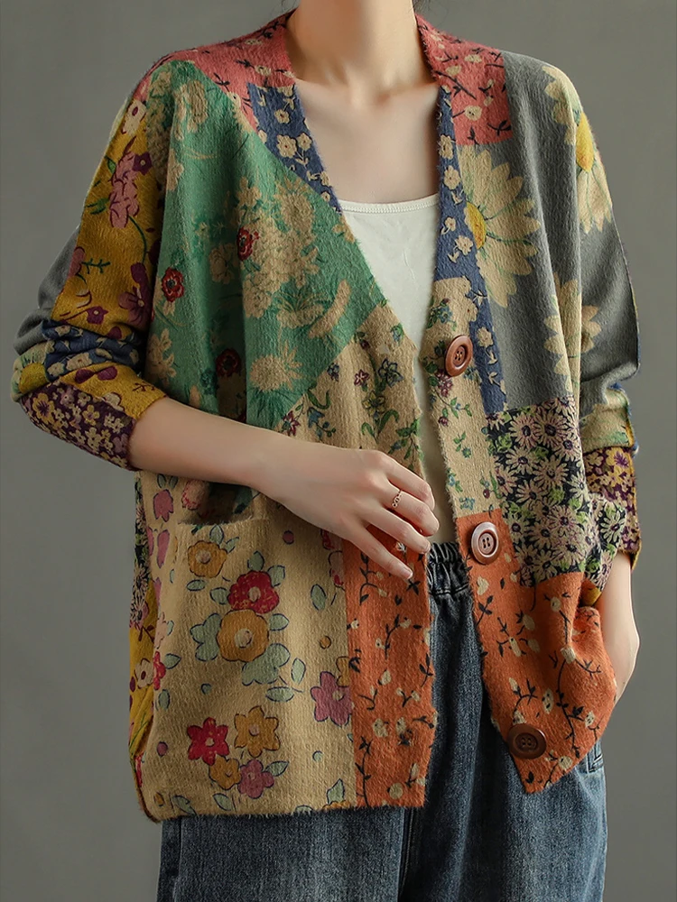 Женский кардиган с v-образным вырезом и цветочным принтом