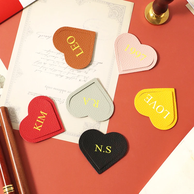 Фотоальбом из искусственной кожи с сердечками