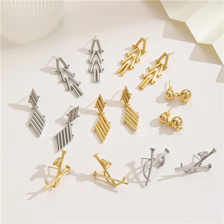 

Hiphop Exaggerated Irregular Metal Stud Earrings for Women French Vintage S925 Pin High-end Sense Earrings Piercing Jewelry