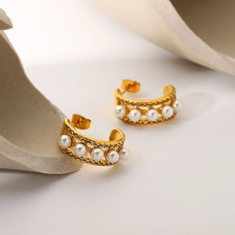 

European and American new women's pearl full zircon micro-set three-layer gold stainless steel C-shaped earrings earrings