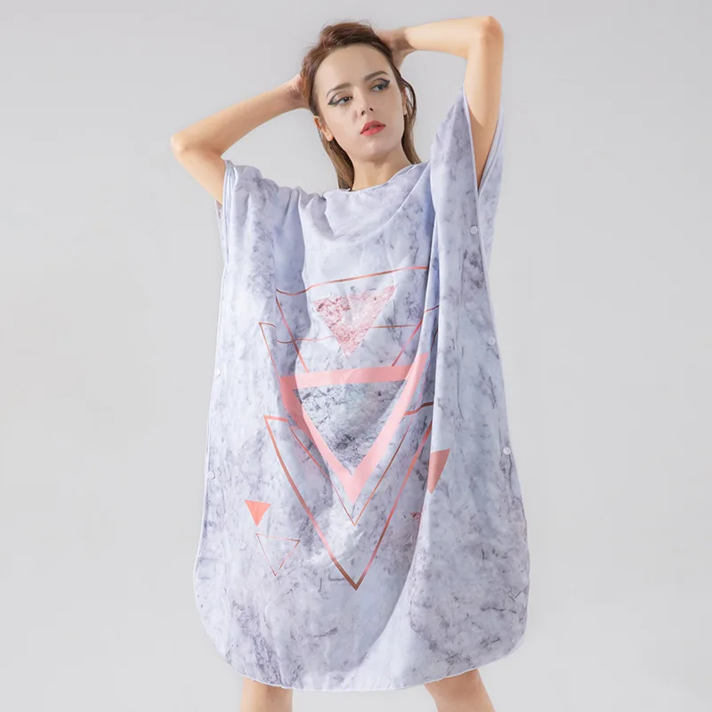 

Hooded Cape Beach Towel Absorbent Quick-drying Cape Bath Towel Bathrobe Outdoor Sun Protection Warm Bath Towel
