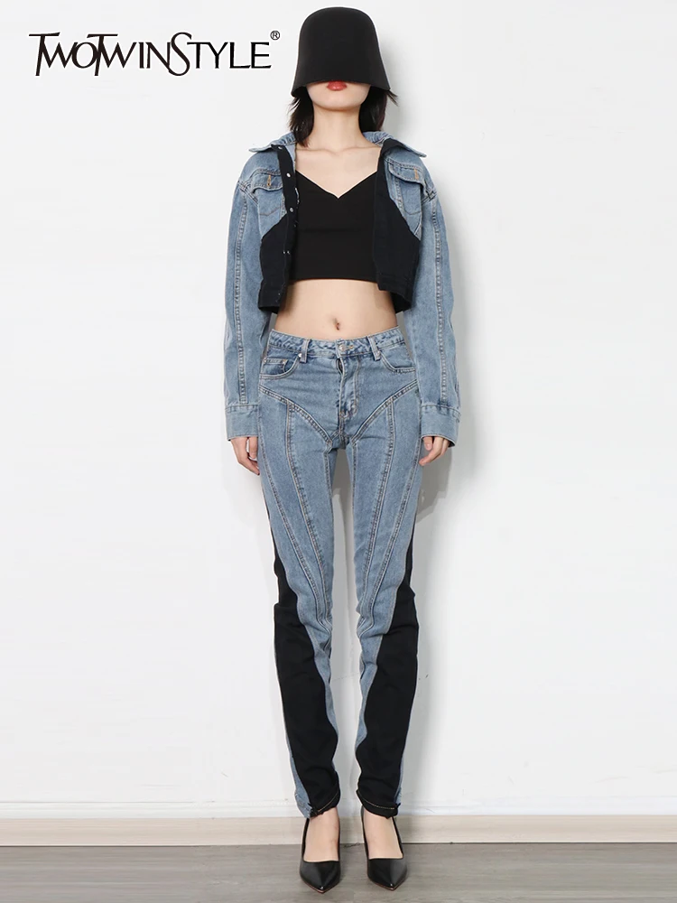 

Женский джинсовый комплект из двух предметов TWOTWINSTYLE, с лацканами, с длинными рукавами, с высокой талией, свободные брюки, в стиле пэчворк, ко...