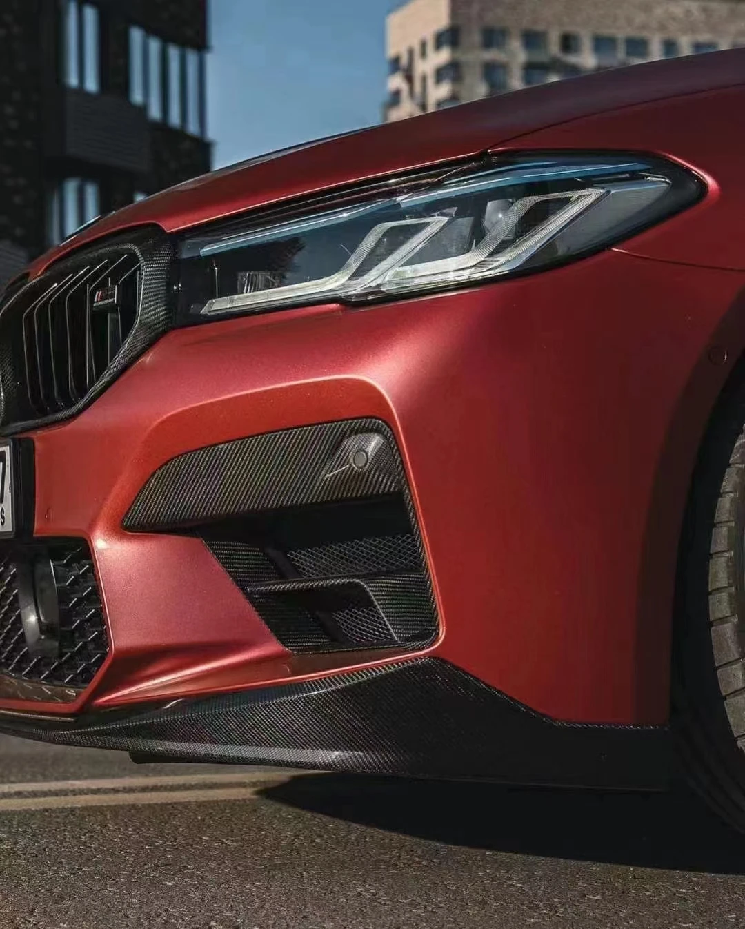 Спортивный передний бампер из углеродного волокна для вентиляционных отверстий