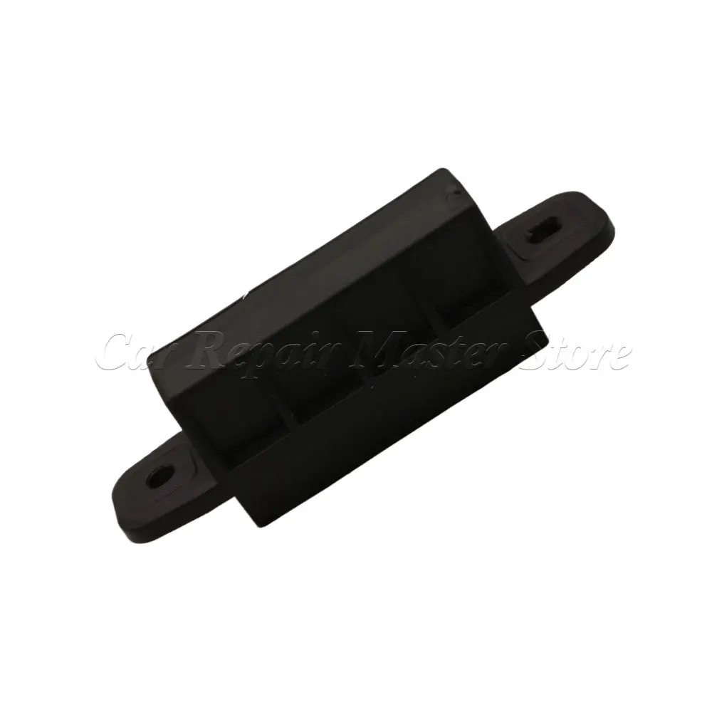 Фото Кнопка открывания багажника (задней двери) 84840-28040 для Toyota Land Cruiser LC200 и Lexus LX570 №3