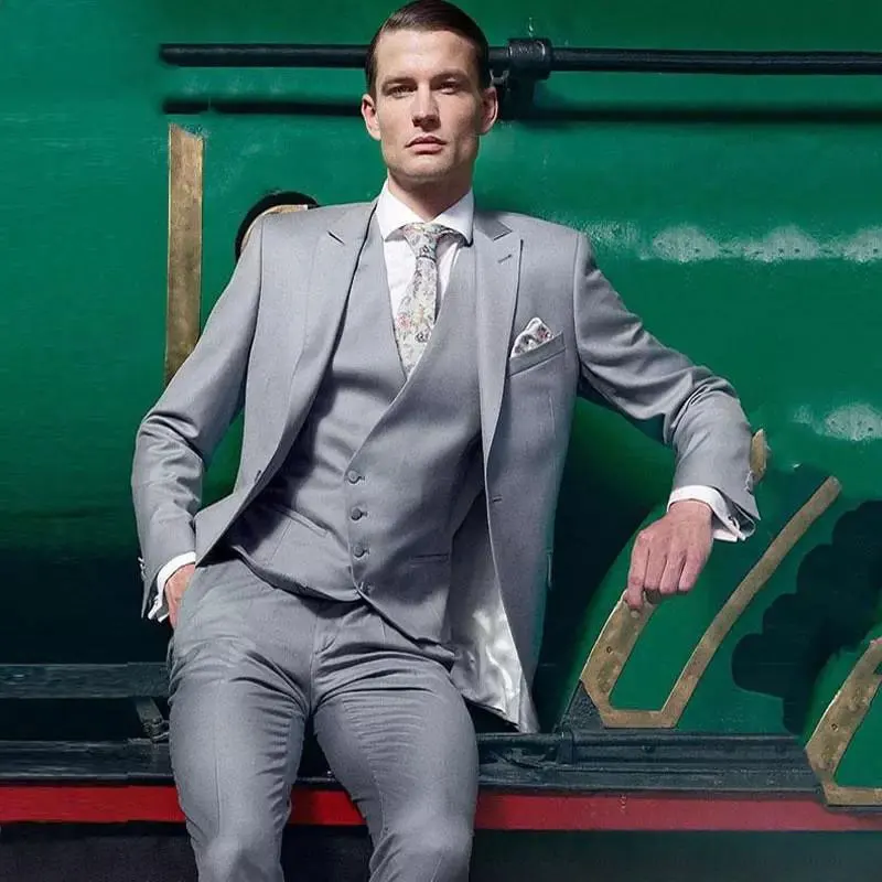 

Мужской костюм из трех предметов, приталенный силуэт, пиджак, жилет, брюки, на одной пуговице, 2023