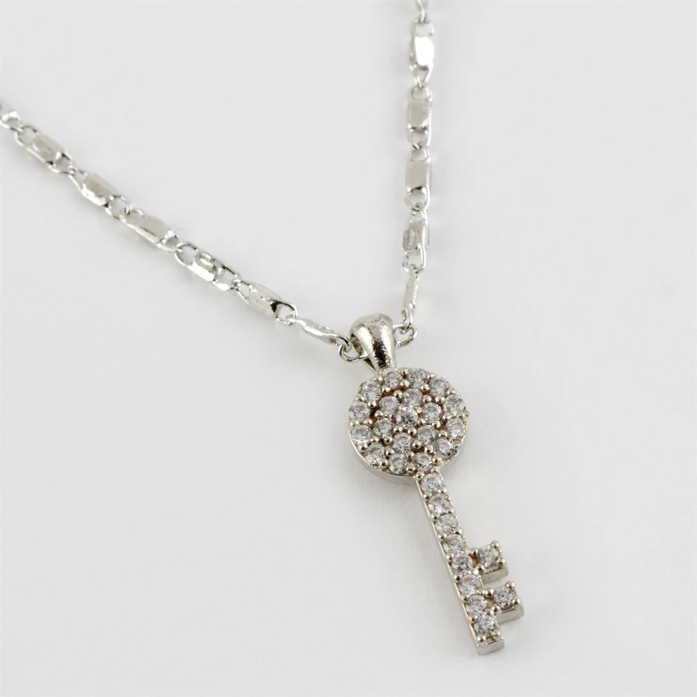 

Key figured zircon stone Trend necklace