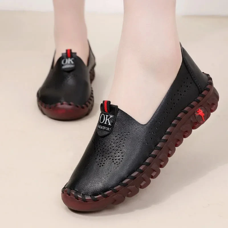 

2022 Spring Women Flat Hollow Shoes Retro Vintage Genuine Leather Loafers Black Women's Shoes Moccasins