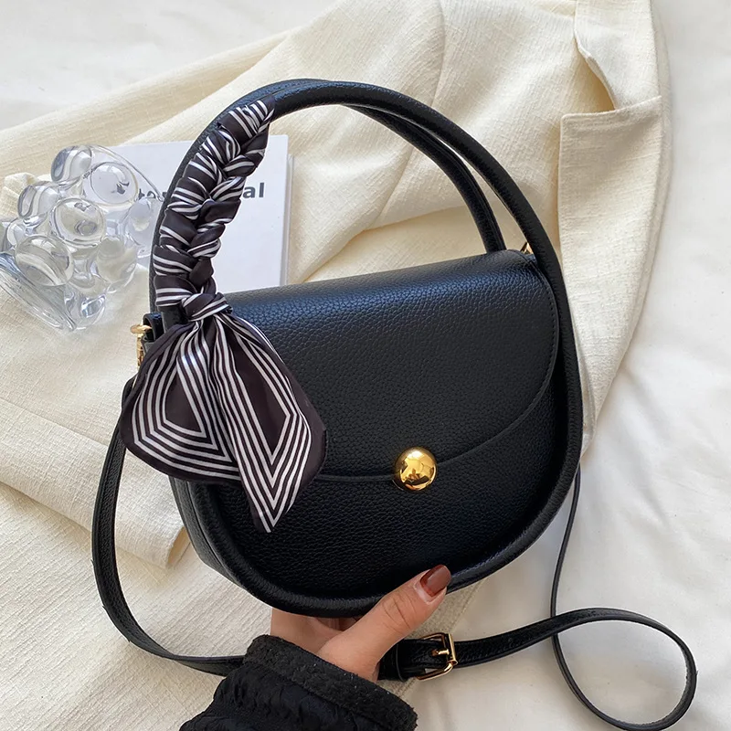 

2022 New Texture Fashion Women's Hand-held Semi-circle Small Round Bag All-match One-shoulder Messenger Bag Small Bag Women