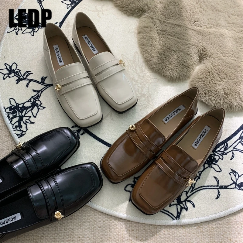 

Туфли женские винтажные на низком каблуке, мягкая кожа, квадратный носок, без застежки, удобные лоферы, обувь для улицы и офиса, осень