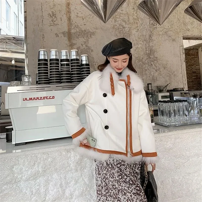 Женское пальто 2024 зимнее с лисьим мехом и травой женское средней длины