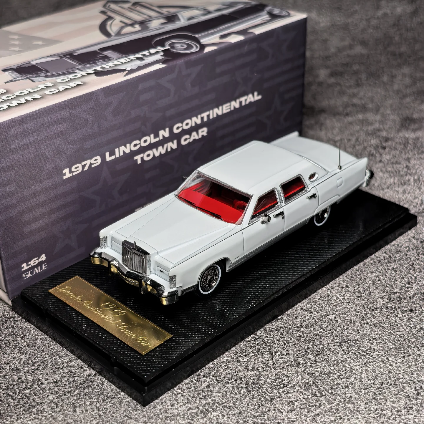 Фото Коллекционная модель автомобиля Lincoln Continental в масштабе 1/64, литая под давлением, из сплава, для демонстрации №3