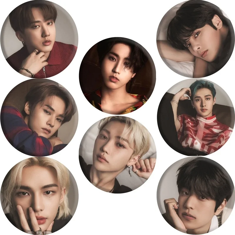 

KPOP New Boys Group Stray kids "CanCam" Pictorial Tinplate Metal Pin Badge Ornament Backpack Lapel Decorative Brooch Gifts Felix