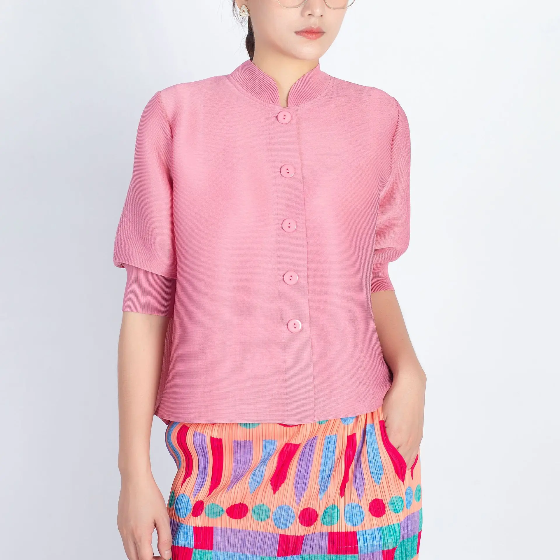 

Japanese designer Xiaoxiangfeng summer women's short jacket pleated temperament commuter shirt top