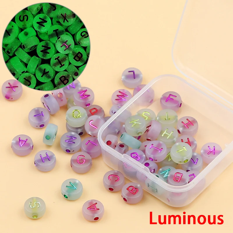 Набор из 10 мм плоских круглых светящихся букв, акриловые разделители, 50 шт., свободные бусины, Детские аксессуары для браслетов