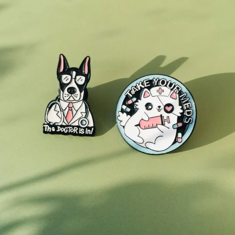 Мультяшный доктор супер кавайная медсестра кот цинковый сплав забавные броши