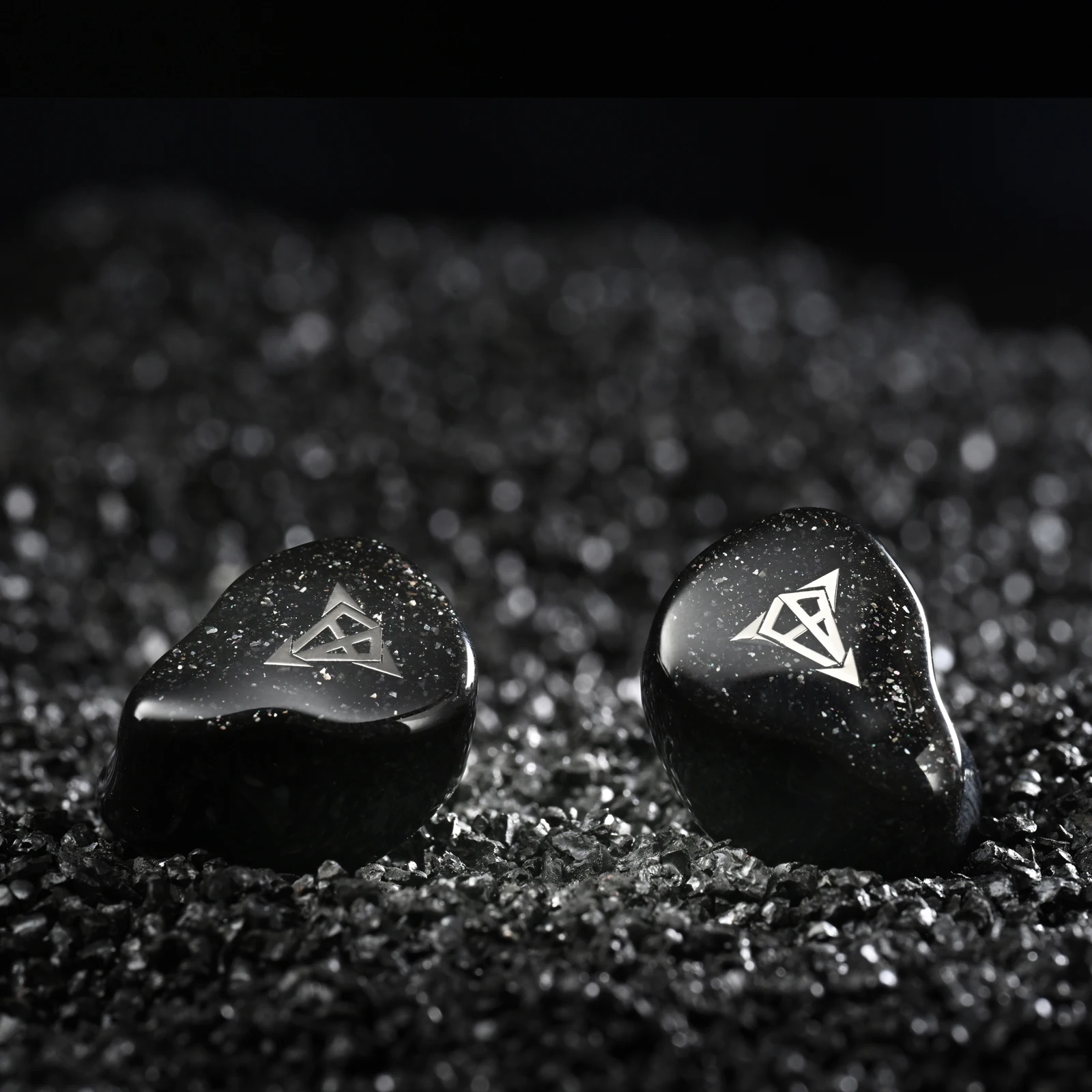 Фото Hisenior Mega7 4BA(Сонеон)+2BA(Knowles) +1DD 7-драйверы Hybrid HiFi IEM 4,4 мм 0,78 2pin №3