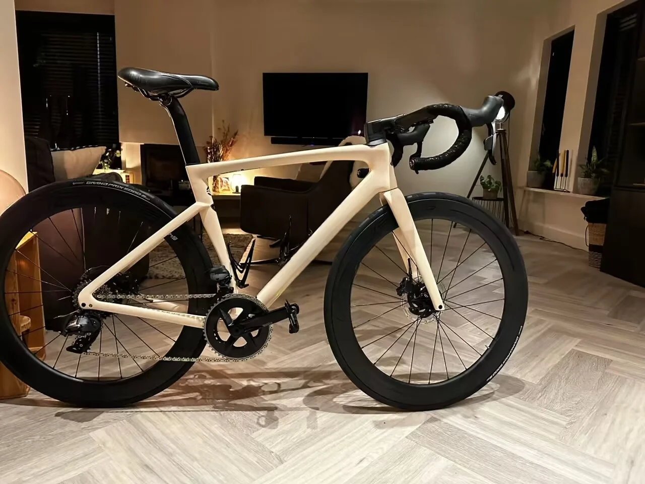 

2023 New Colors Tarmac SL7 Carbon T1100 Road Bike Carbon Frame Including Handles (Custom Colors & Logos) DPD Duty Free