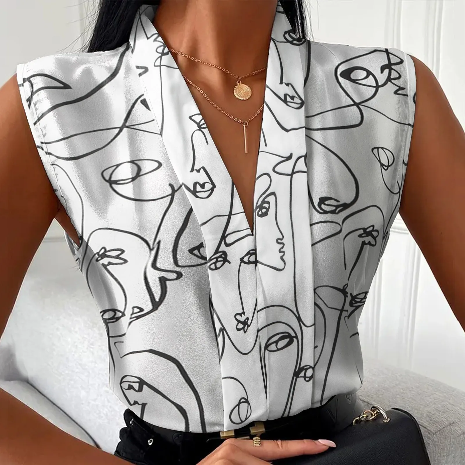 

Women Summer Elegant V Neck Blouses Sleeveless Shirt Face Printed Aesthetic Shirts Casual Oversize Vest Tops Sexy Pullover Tunic