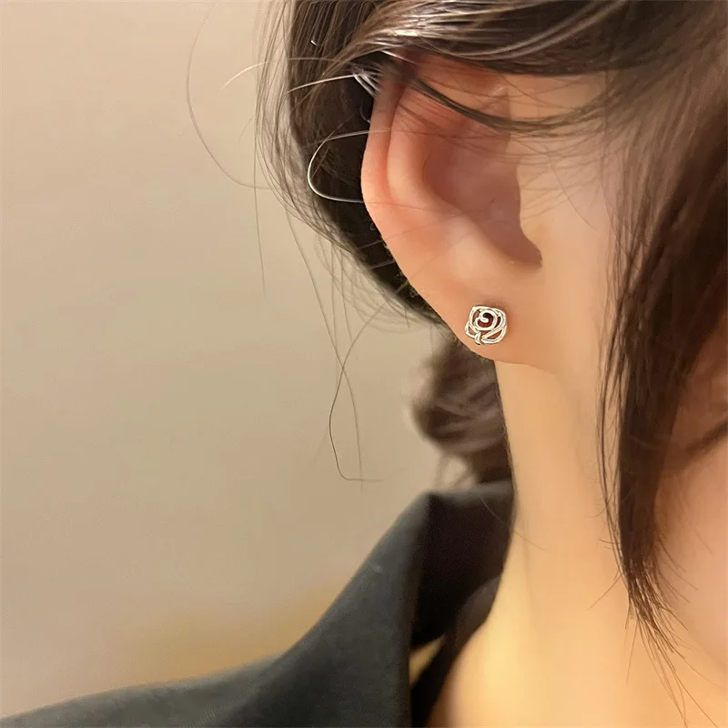

French New Exquisite Cute Earrings Simple Rose Mini Korean Earrings Luxury Jewelry