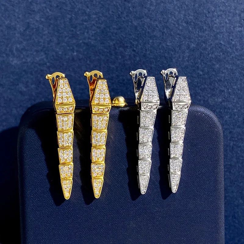 

Модная индивидуальная цепочка с текстурой человеческого лица диск с заклепками зубчатая Кнопка Форма диска матовые сережки