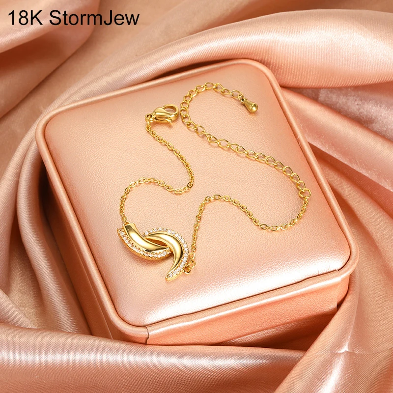 

Creative Design Zircon Crescent Moon Bracelet Stainless Steel Gold Hook Pendant Hand Chain Korea Fashion Jewelry For Women Gifts