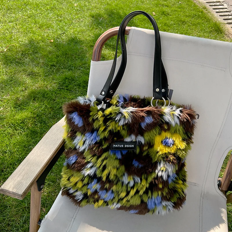 

Сумка-тоут женская плюшевая из искусственного меха, дизайнерская вместительная саквояж на плечо с рисунком маслом, для отдыха