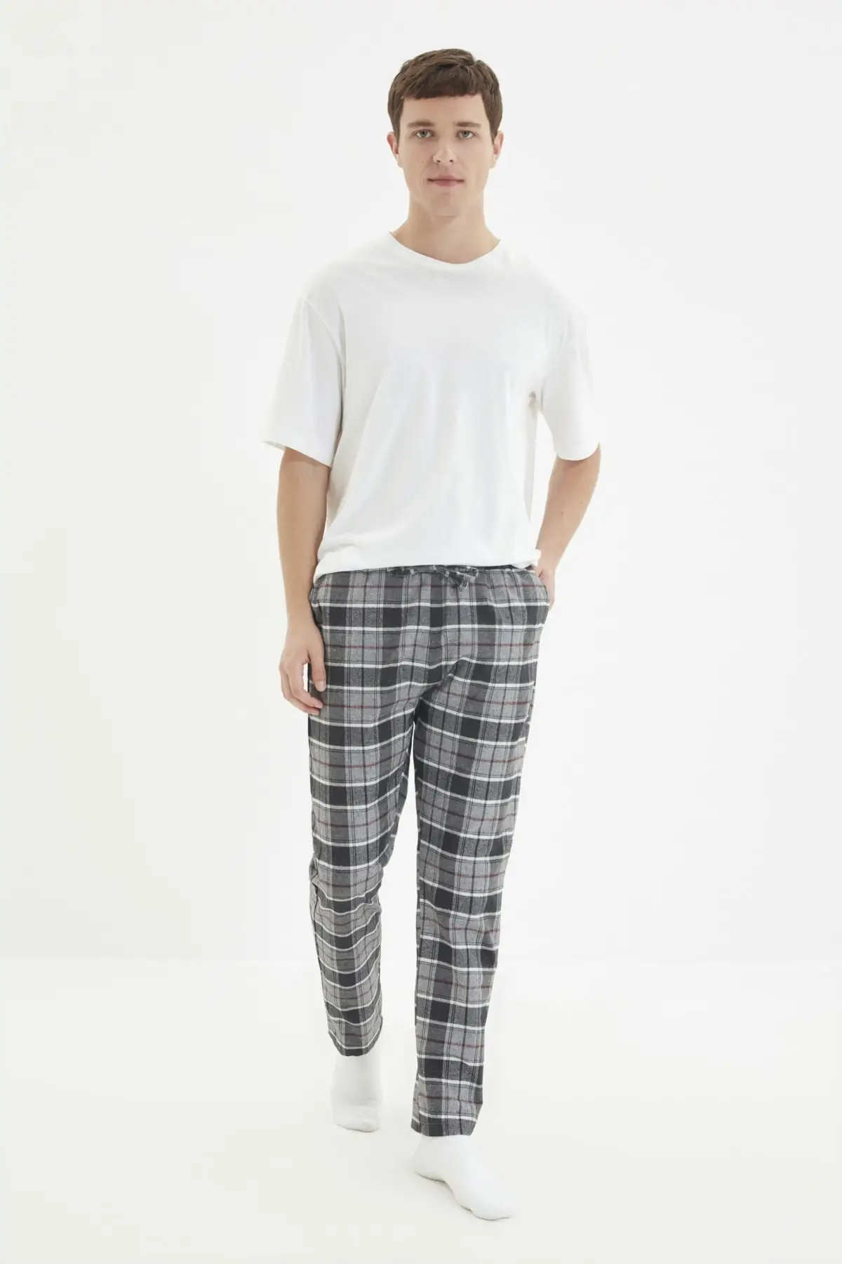 

Trendyol Male Regular Fit Plaid Woven Sleepwear Six TMNAW22PJ0038
