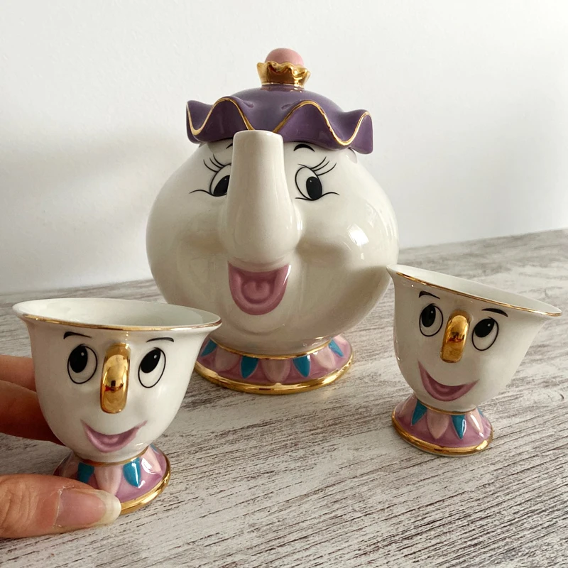 

Cartoon Beauty And The Beast Teapot Mug Mrs Potts Chip Cogsworth Tea Pot Cup Set Porcelain Gift 18K Gold-plated Pai Droshipping